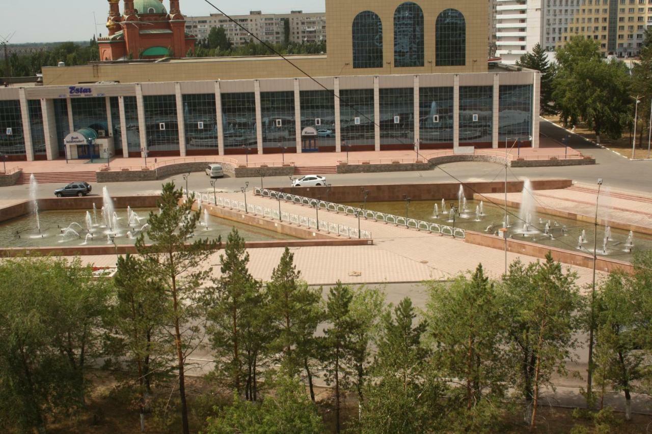 1-Комнатная Квартира На Набережной Pavlodar Buitenkant foto